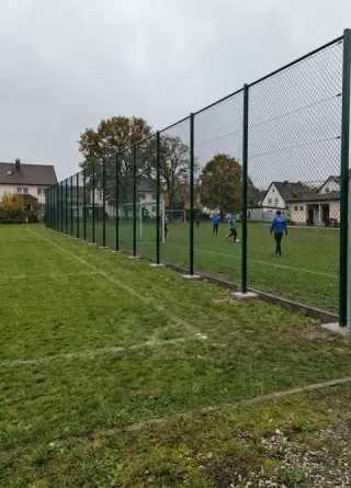 Ballfangzaun in Würzburg - fachgerechte Ausführung vor Ort
